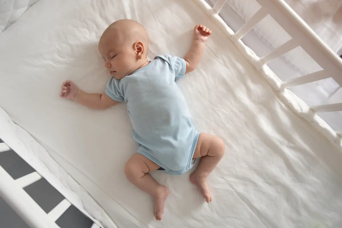 How to Explain Safe Sleep Recommendations in Spanish: back to sleep and belly to play.